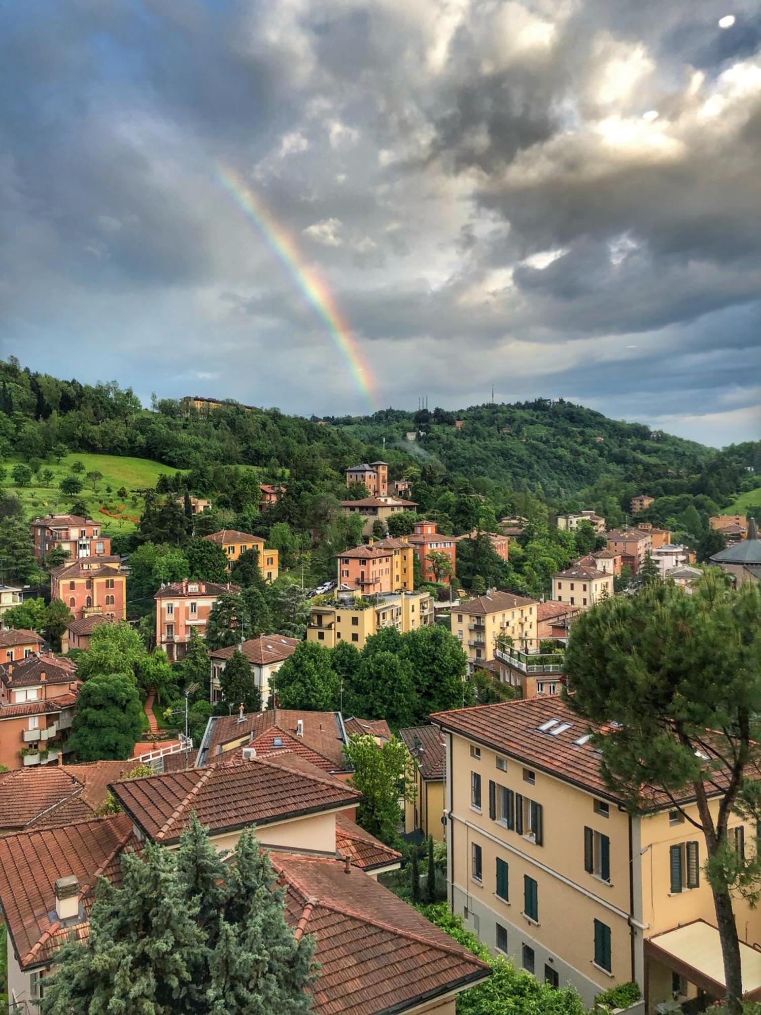 Apartament Splendido Attico Tra I Colli, Centro Storico E Ospedale Rizzoli Bolonia Zewnętrze zdjęcie